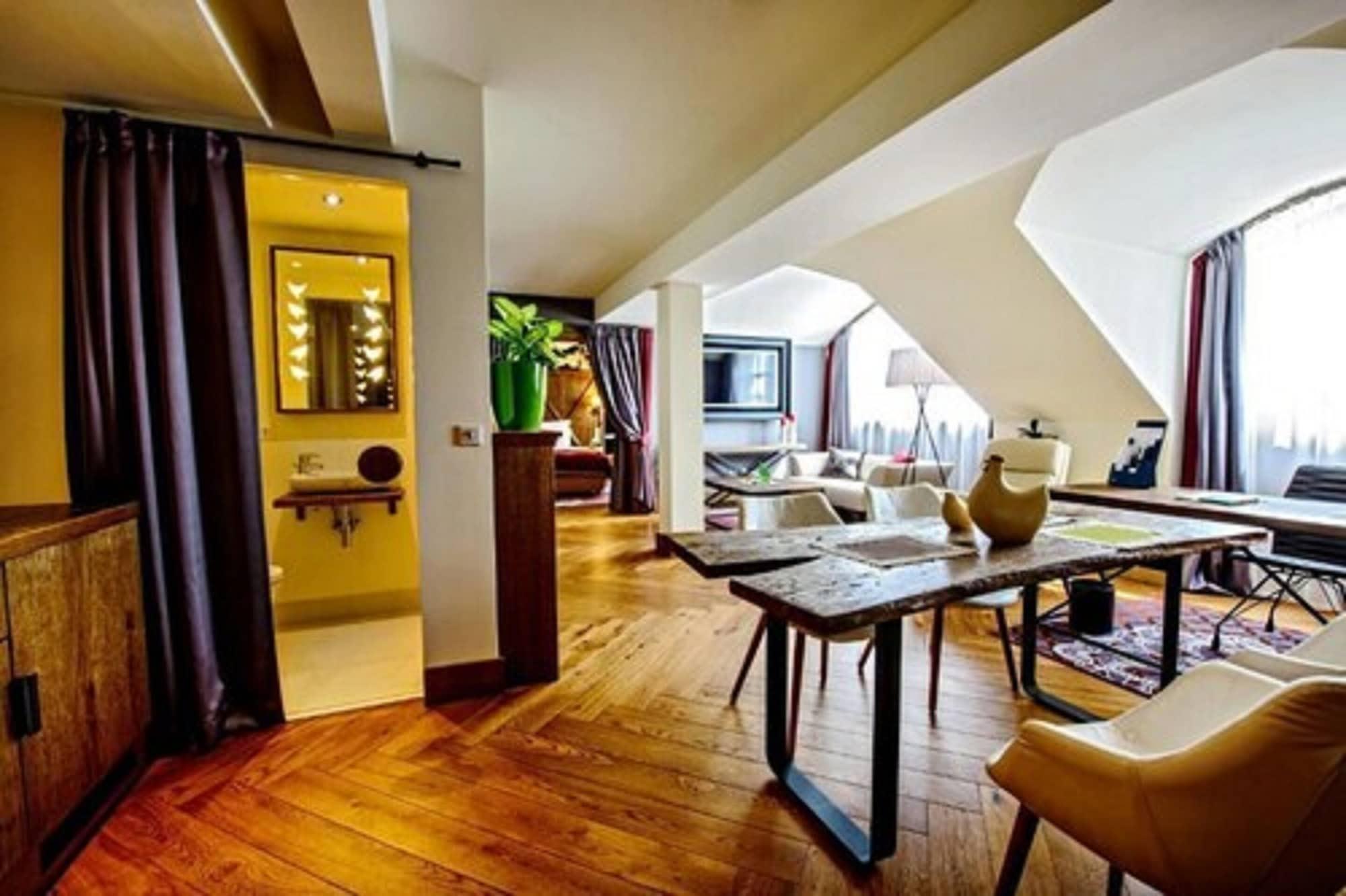 Hotel Bristol Tradition And Luxury Rzeszów Kültér fotó Suite