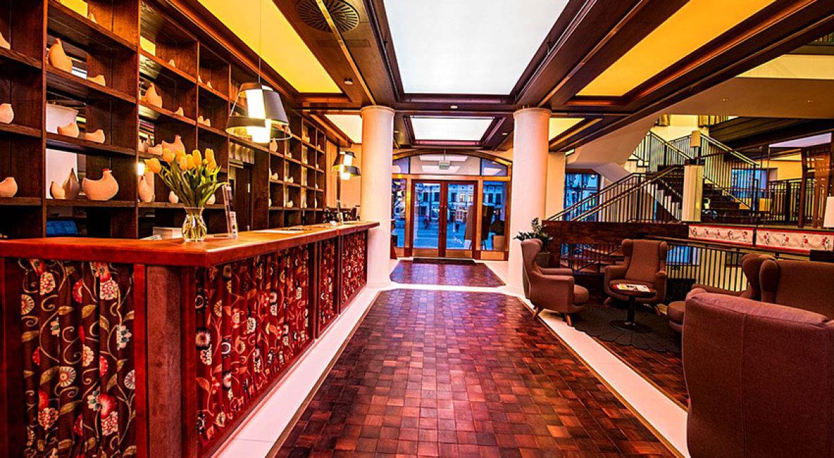Hotel Bristol Tradition And Luxury Rzeszów Kültér fotó The lobby of the hotel