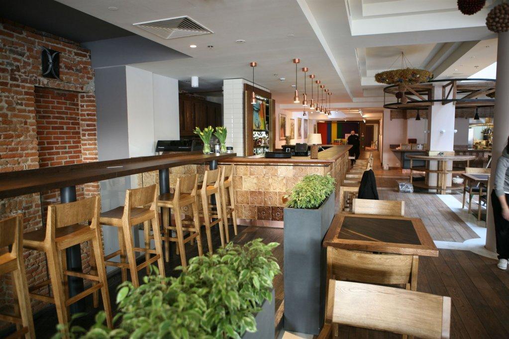 Hotel Bristol Tradition And Luxury Rzeszów Kültér fotó The interior of a typical restaurant