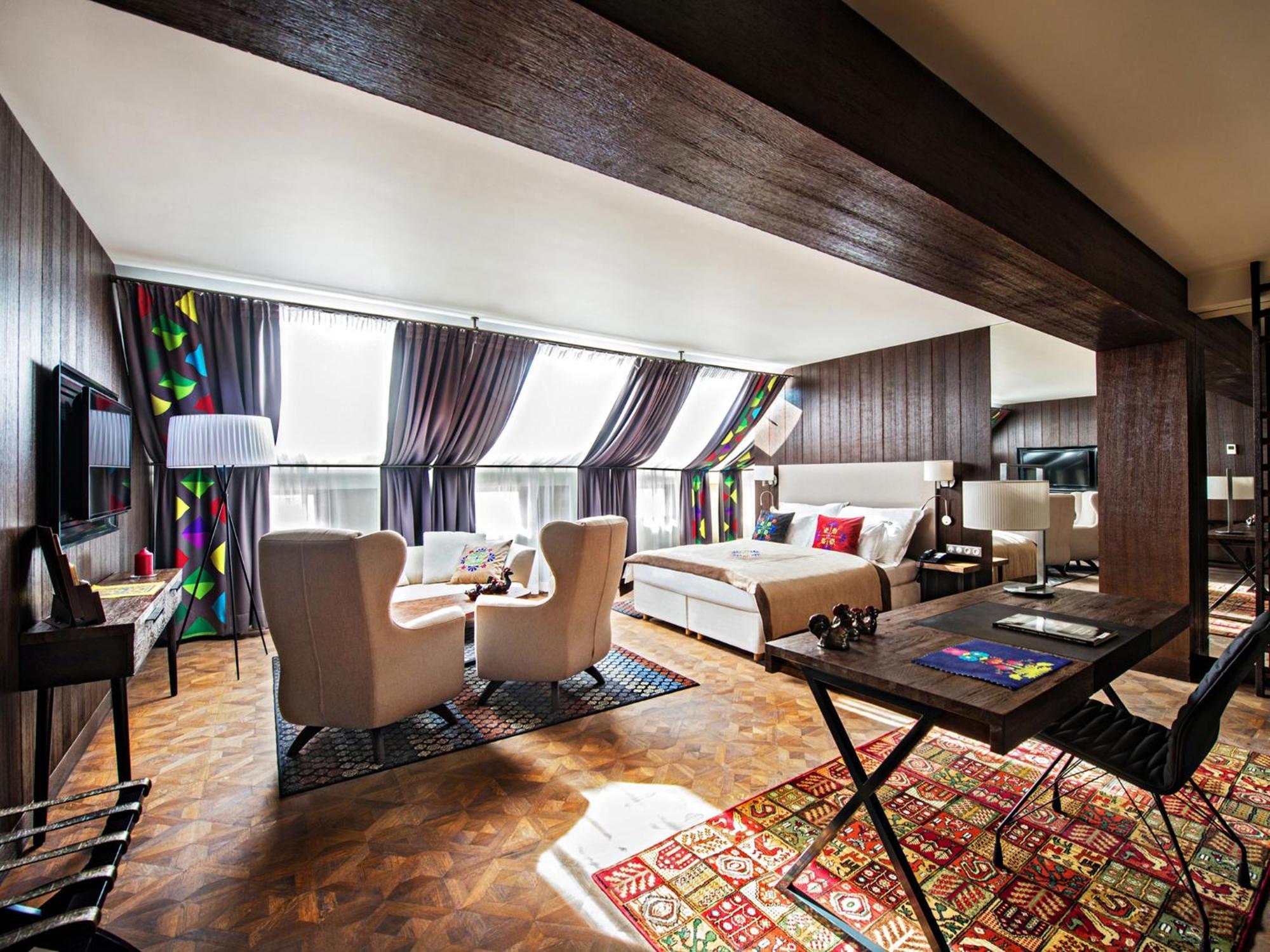 Hotel Bristol Tradition And Luxury Rzeszów Kültér fotó The Penthouse Suite