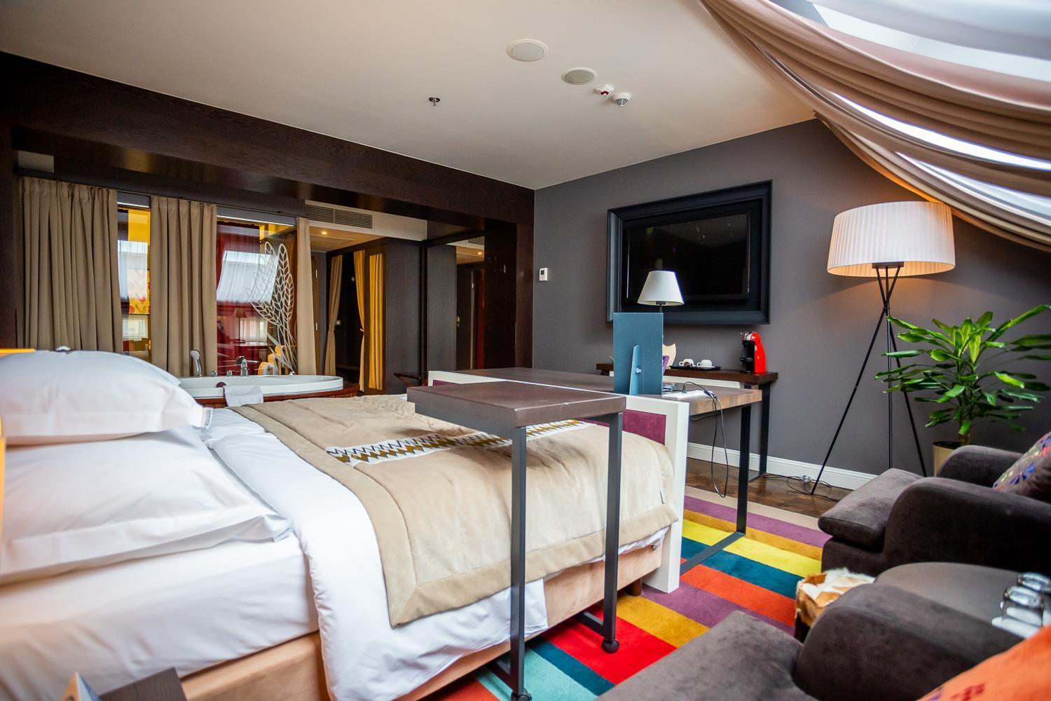 Hotel Bristol Tradition And Luxury Rzeszów Kültér fotó Suite