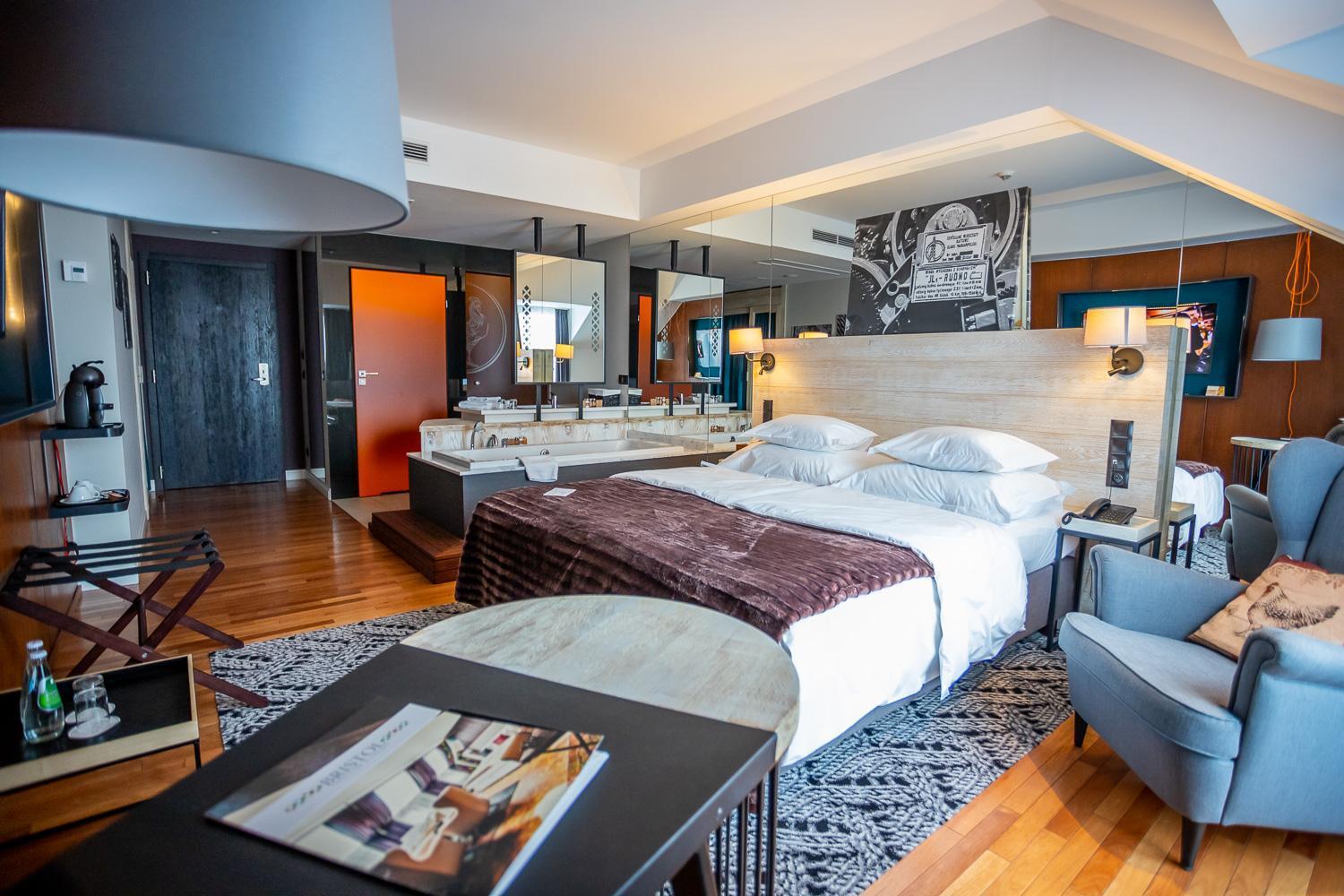 Hotel Bristol Tradition And Luxury Rzeszów Kültér fotó Suite
