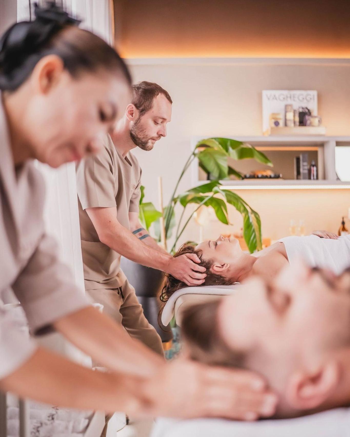 Hotel Bristol Tradition And Luxury Rzeszów Kültér fotó A massage therapist working on a client